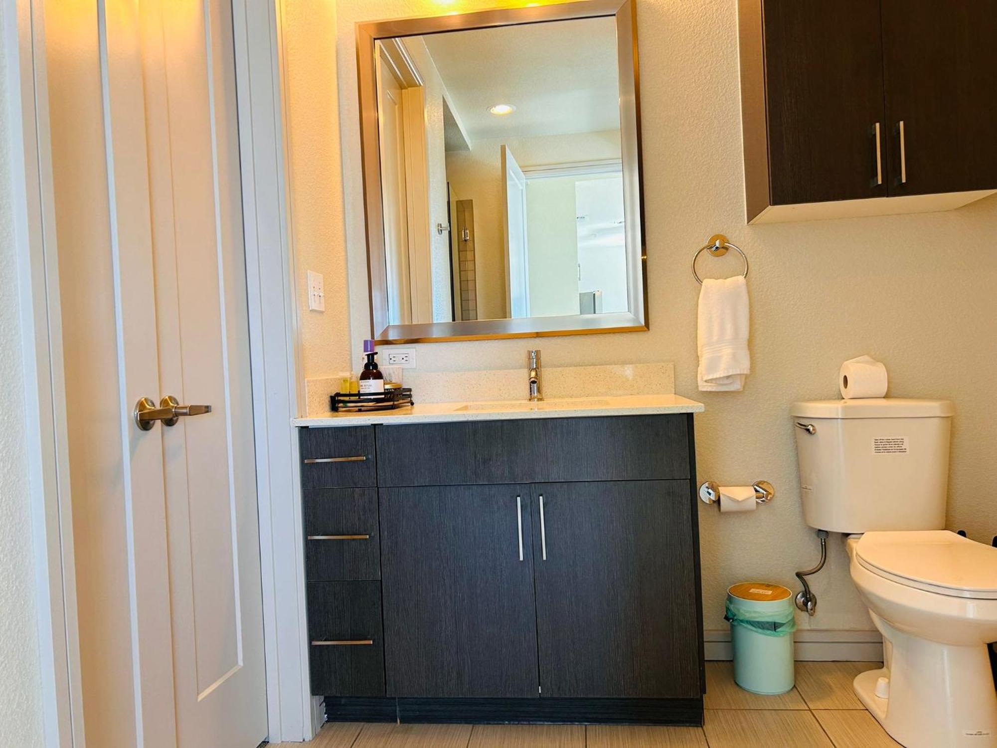 Indulge In Luxury Living 2 Bedroom Gem In The Heart Of Austin With Pool, Gym, And Breathtaking Views Exterior foto
