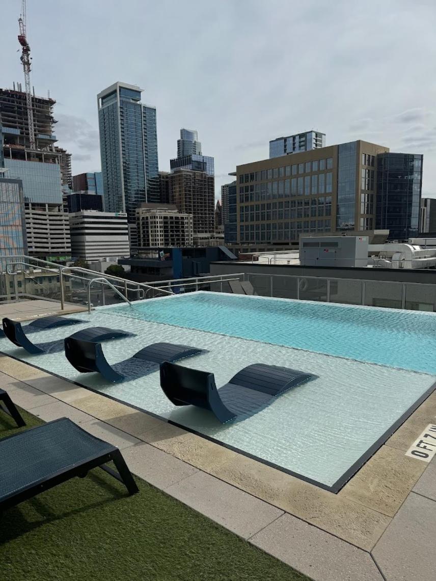 Indulge In Luxury Living 2 Bedroom Gem In The Heart Of Austin With Pool, Gym, And Breathtaking Views Exterior foto